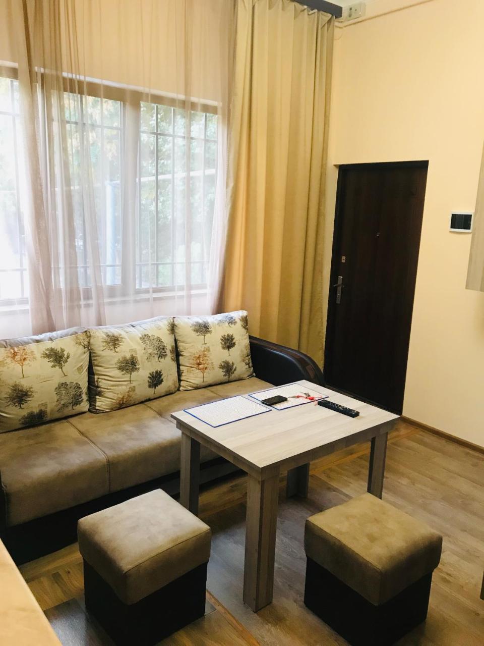 Guest House Abovyan Street Yerevan Exterior photo